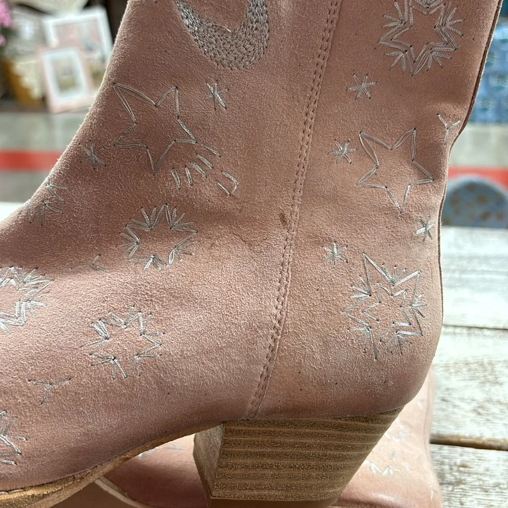 Free People Bowers Embroidered Ankle Boot Perfect Pink Boho Western Festival New - Picture 7 of 7